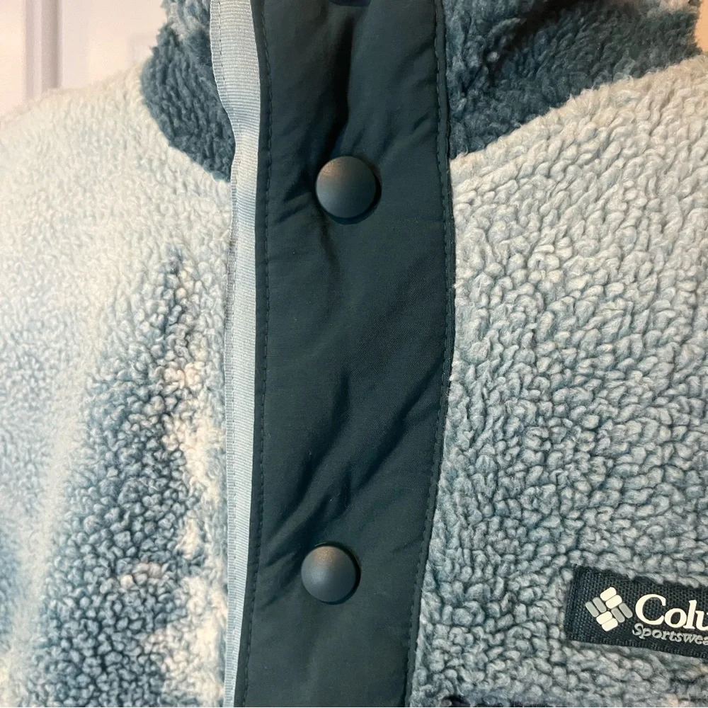 Columbia, Helvetia vest ski print blue button front Sherpa Size, M